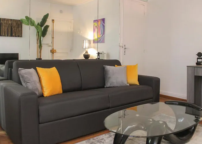 Charming In The Heart Of The 11th Apartmán