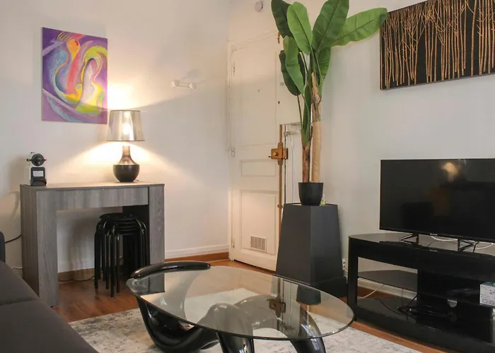 Charming In The Heart Of The 11th Apartmán *